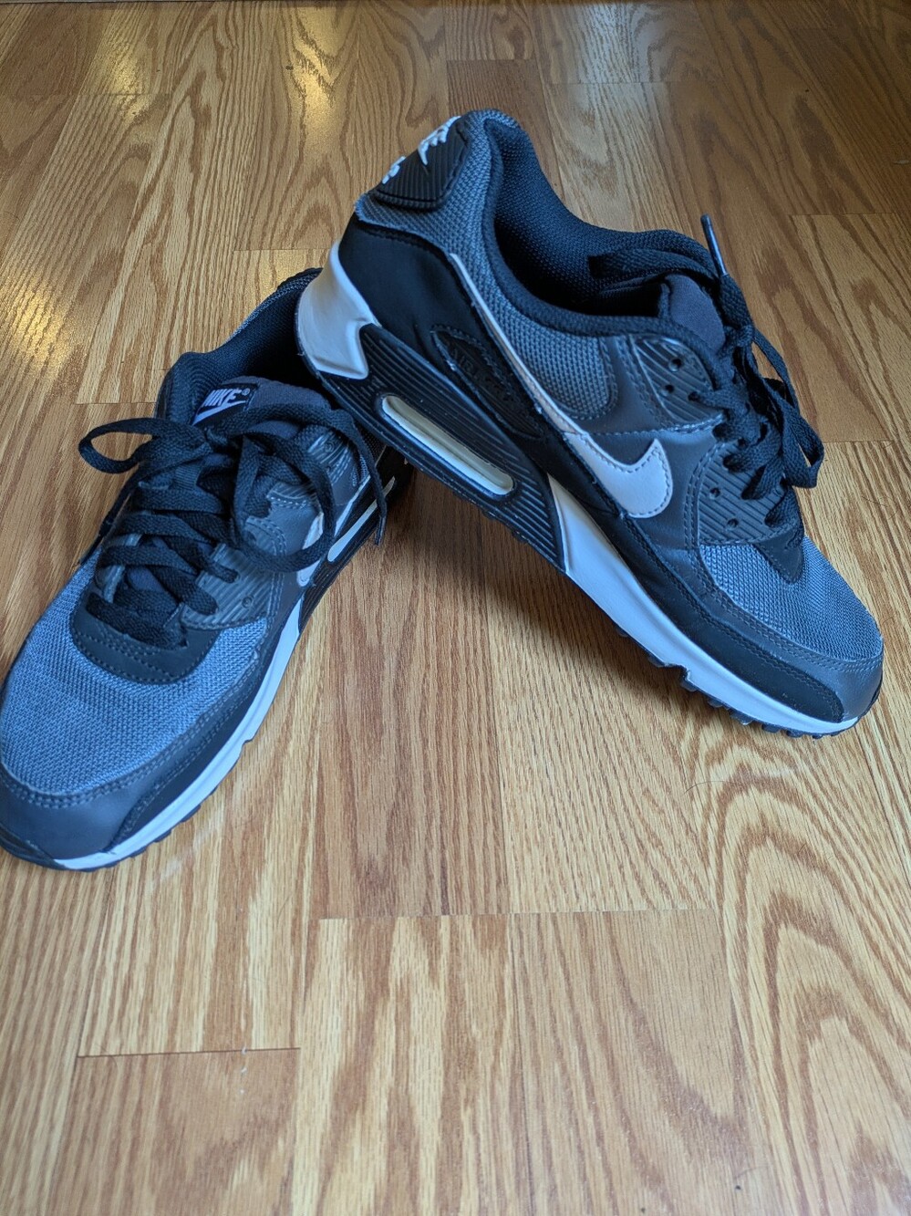 Nike Air Max 90 Men's Sneakers, Size 10, Retro Collectible, Black & White